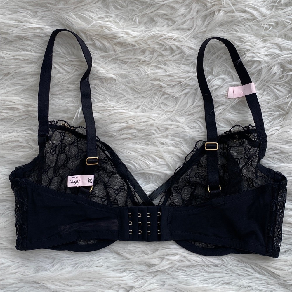 Victoria's Secret | Very Sexy Logo Embroidery Unlined Low Cut Demi Bra - Picture 5 of 10